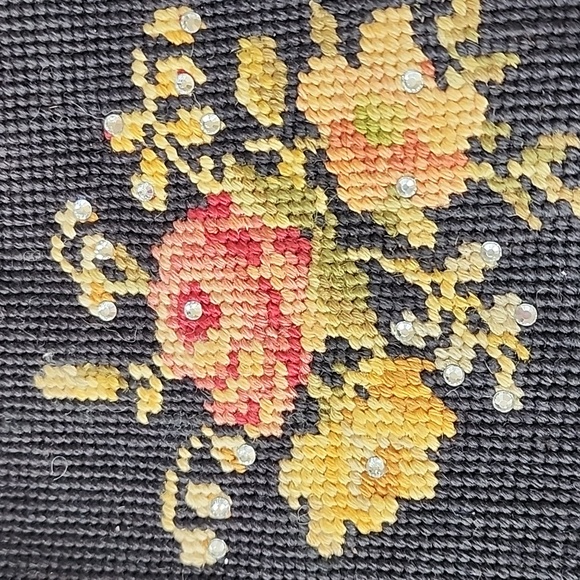 Melody Elizabeth Womens Floral Needlepoint Crossbody Preowned - Picture 2 of 13